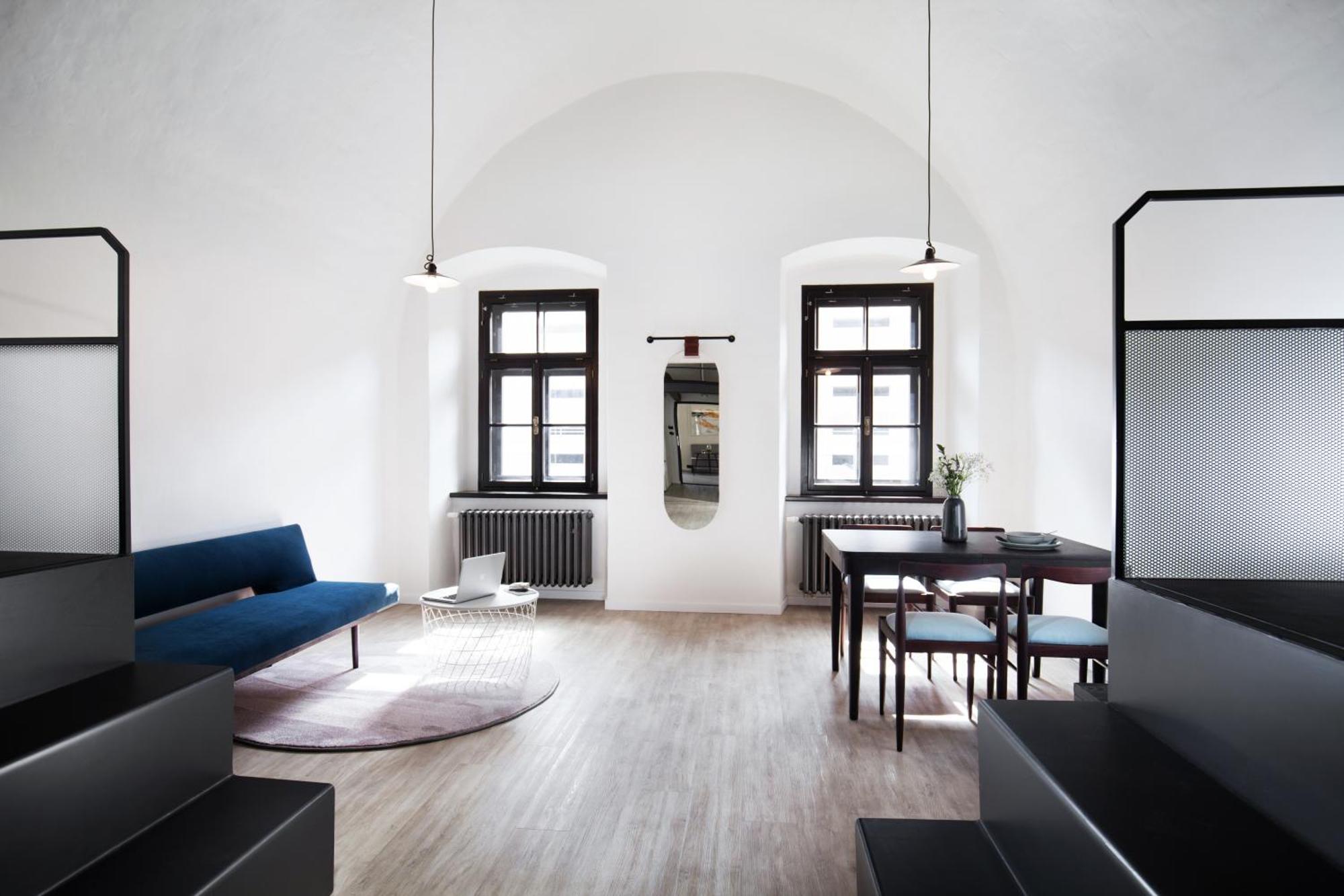 Long Story Short Hostel & Cafe Όλομουτς Εξωτερικό φωτογραφία