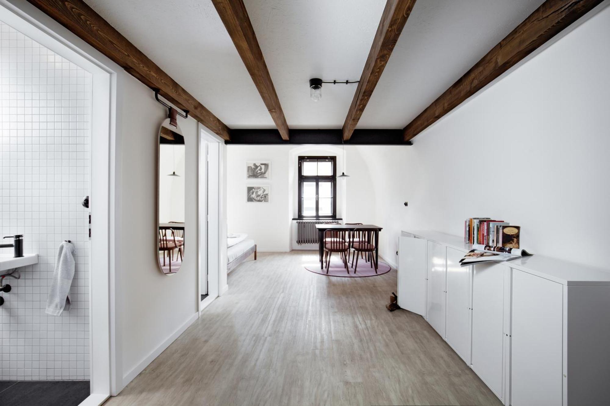 Long Story Short Hostel & Cafe Όλομουτς Εξωτερικό φωτογραφία