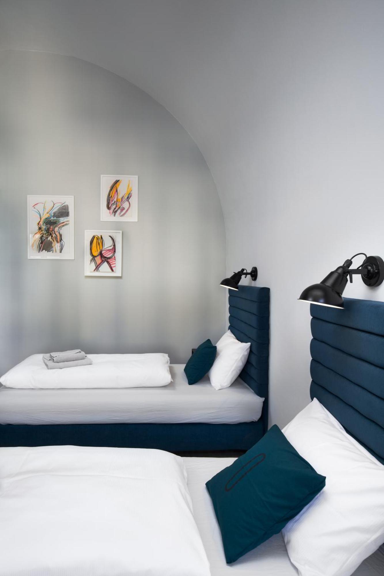 Long Story Short Hostel & Cafe Όλομουτς Εξωτερικό φωτογραφία